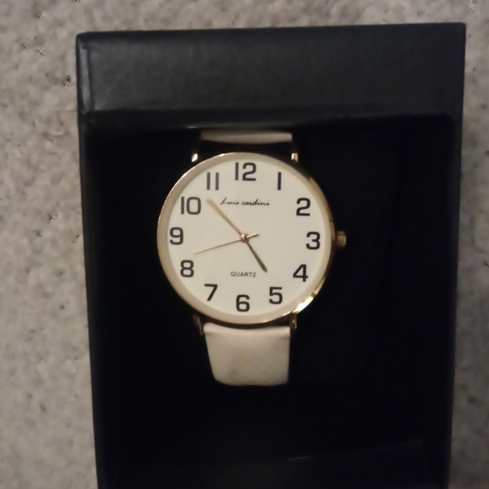 3 for $15. NEW WATCH!